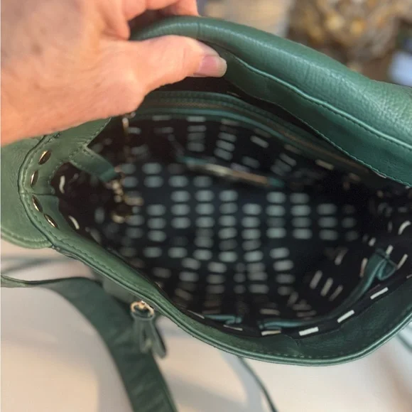 ๐ NWOT REBECCA MINKOFF EMERALD GREEN BELOVED MINI LEATHER CROSSBODY BAG! - Picture 11 of 16